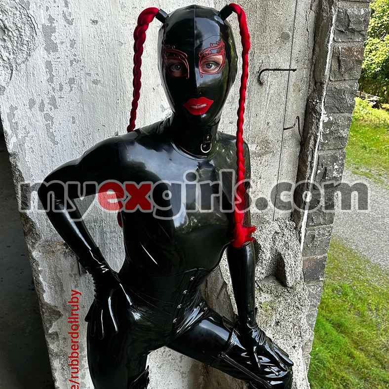 @rubberdollruby (Rubberdoll Ruby)